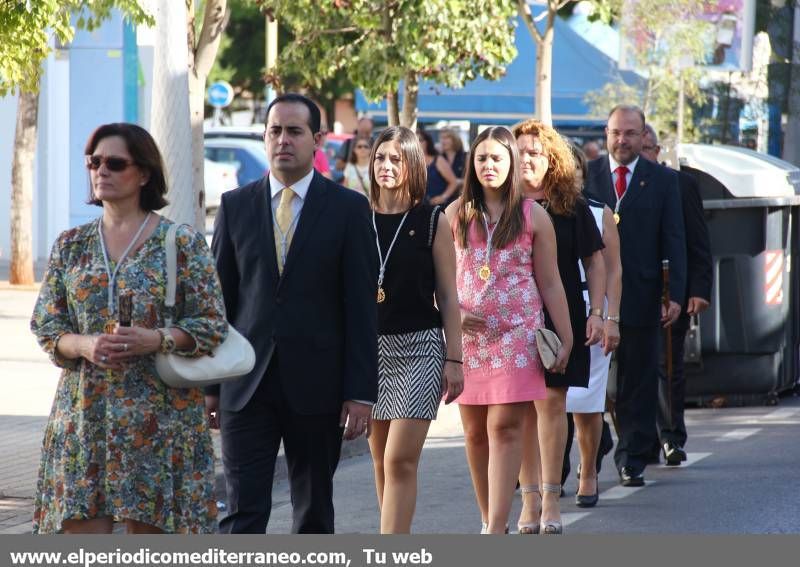 GALERÍA DE FOTOS -- Vila-real se vuelca en la procesión a la ermita