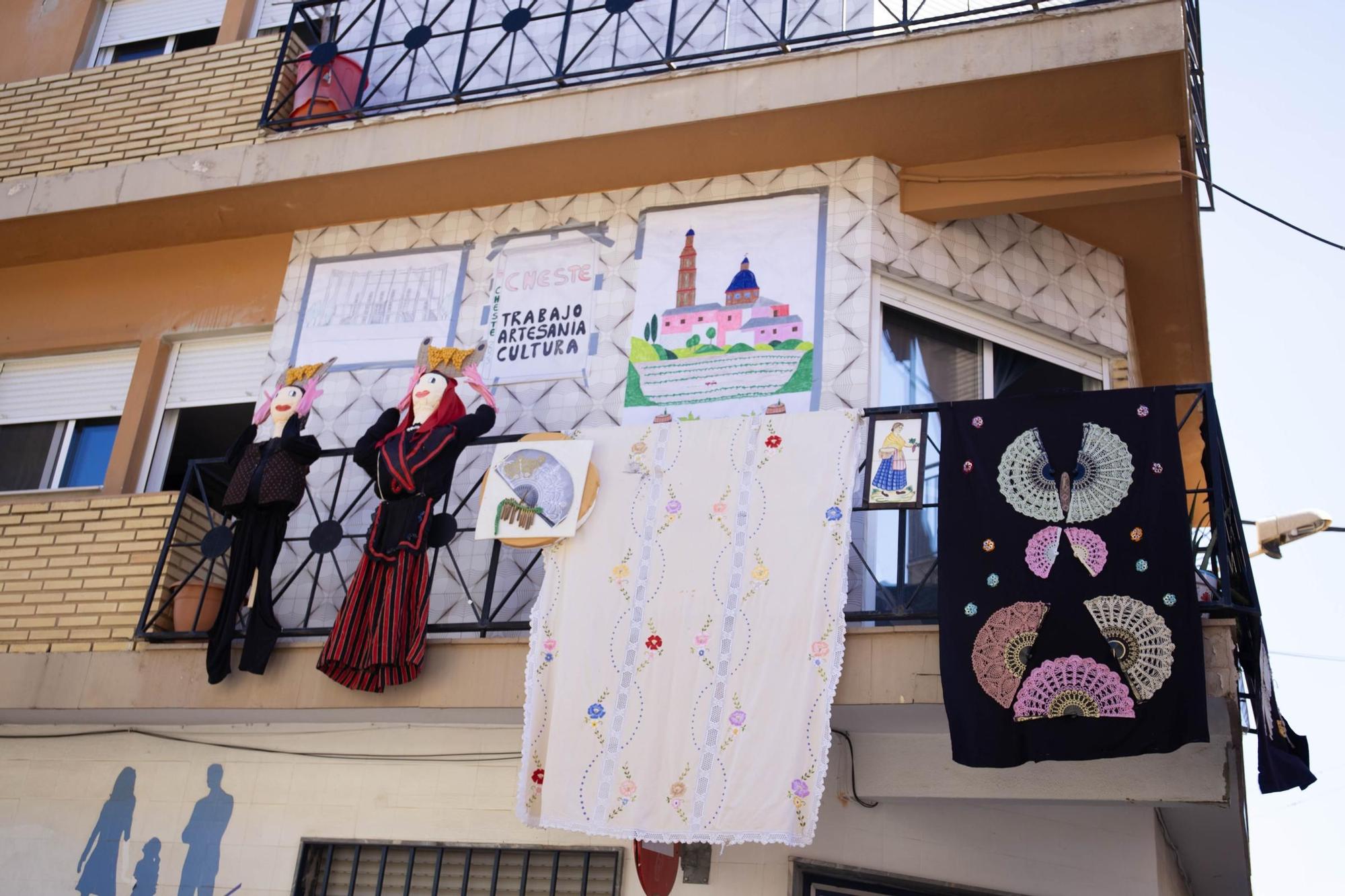 Cheste entrega los premios de balcones engalanados