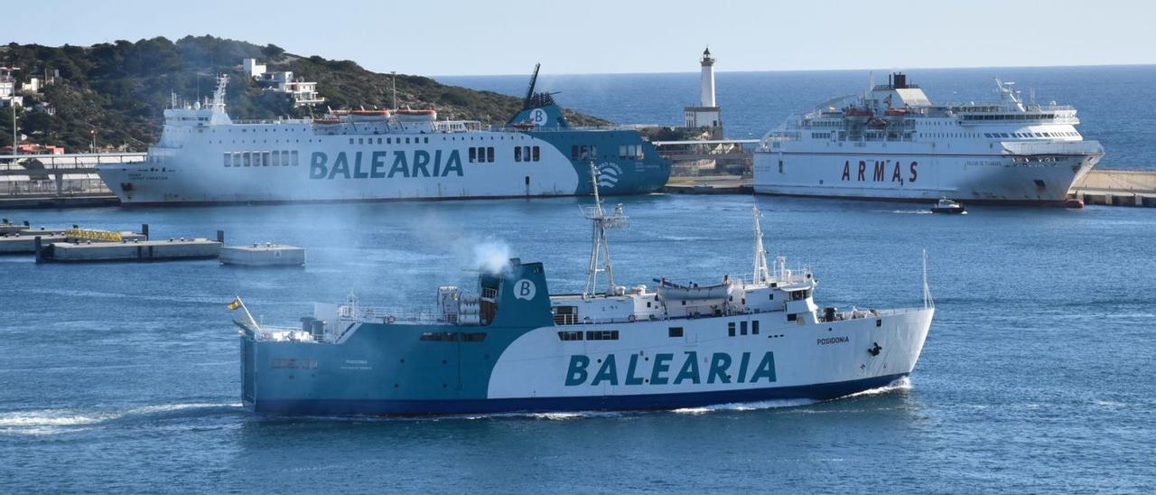 Actividad en el puerto
de Eivissa en enero
de este año.  C.navarro