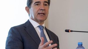 El BBVA retarda al setembre l’inici del període d’acceptació de l’opa