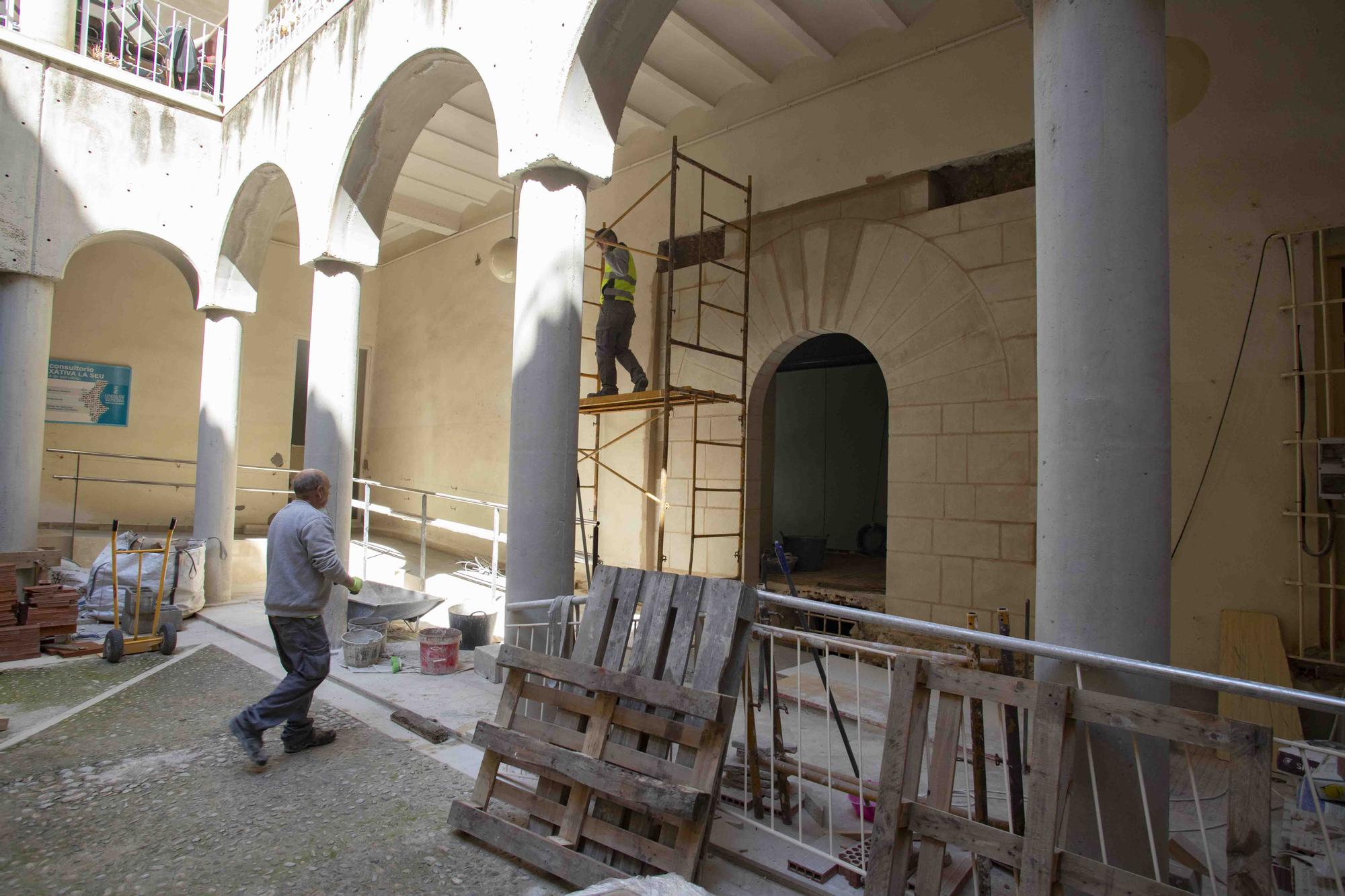 Un consultorio de salud "medieval" en Xàtiva