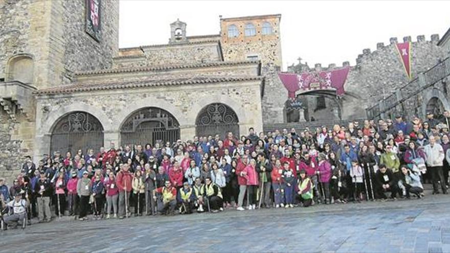 Al Compás Cáceres recuerda a María José en la ruta solidaria por la diversidad