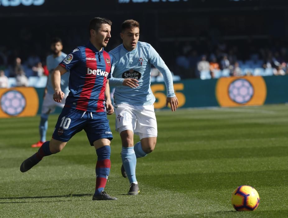 El Celta - Levante, en imágenes. // M.G. Brea | R. Grobas | EFE