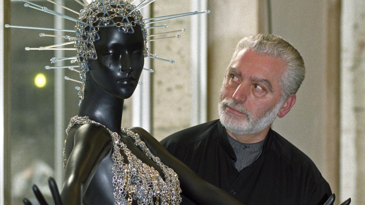 El diseñador de moda español Paco Rabanne fallece a los 88 años