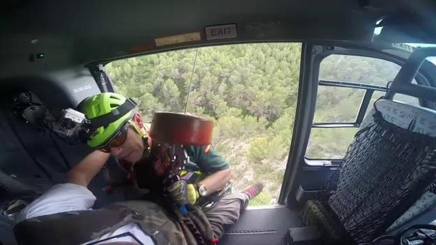 Rescate en helicóptero de un cazador desfallecido en el Coll de sa Creu