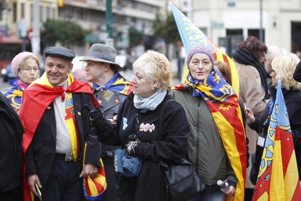 Concentración de entidades derechistas en València