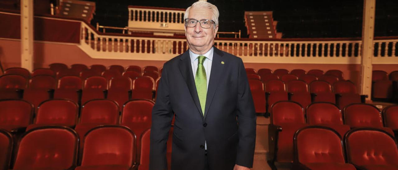 El presidente de Caja Rural Central, Manuel Ruiz, en el Teatro Circo de Orihuela, donde la entidad celebró su centenario.