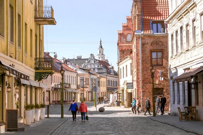 Calles Vilnius, casco histórico, Kaunas, Lituania