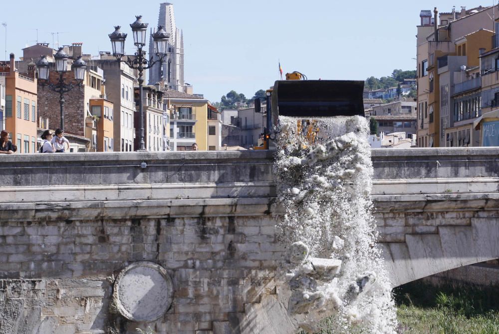 L'endemà de la tempesta que va col·lapsar Girona