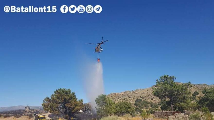 Incendio forestal en la localidad cacereña de Cilleros