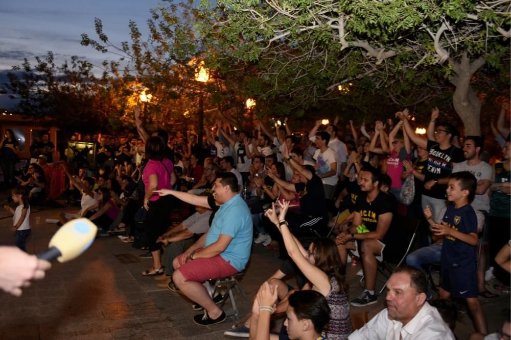 Los aficionados del UCAM lo celebran desde la universidad