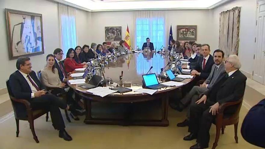 El Gobierno se enfrenta a una legislatura cuestionado por su cohesión interna