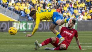 Las Palmas y Osasuna empatan 1-1 con golazos de los capitanes