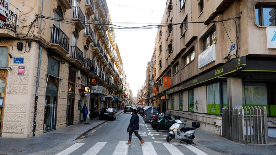 Adiós a los arcos chinos en la Roqueta y hola a un hito multicultural que represente a todos los vecinos