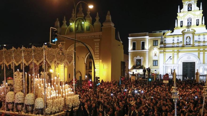 Vuit detinguts per causar aldarulls en la Madrugá de la Setmana Santa de Sevilla