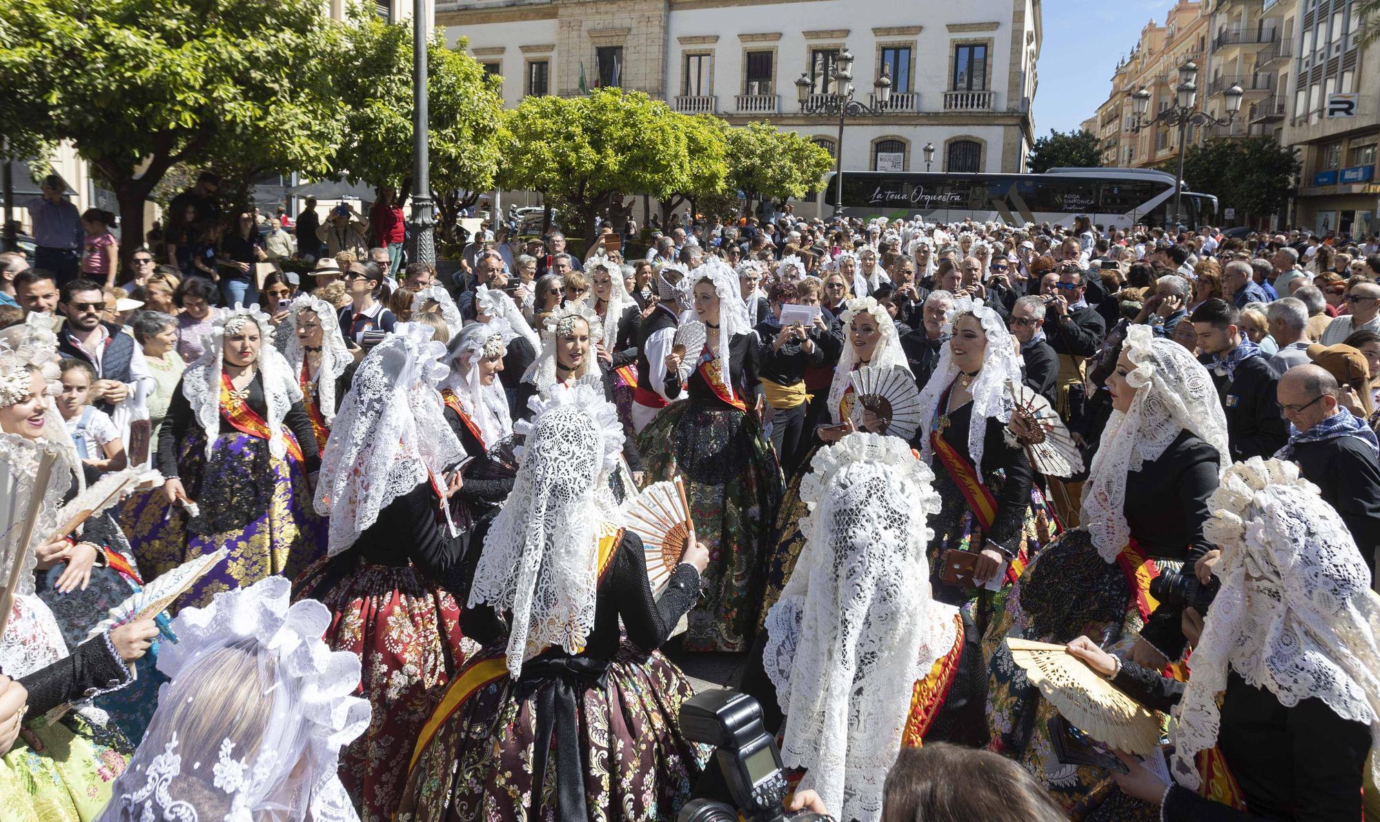 Segundo día de promoción de la fiesta alicantina en Córdoba