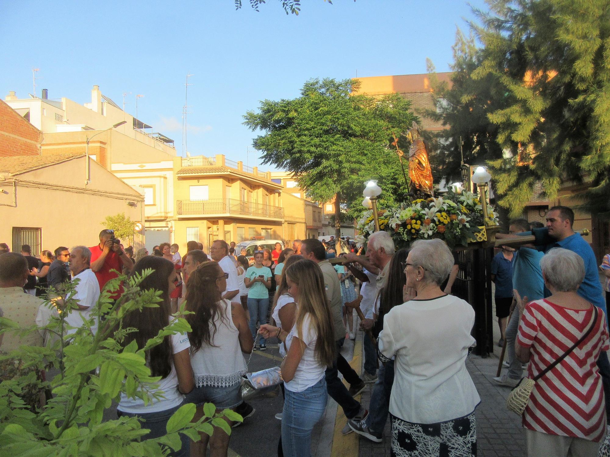 Sant Roc supera el ecuador de su peregrinación por Burjassot