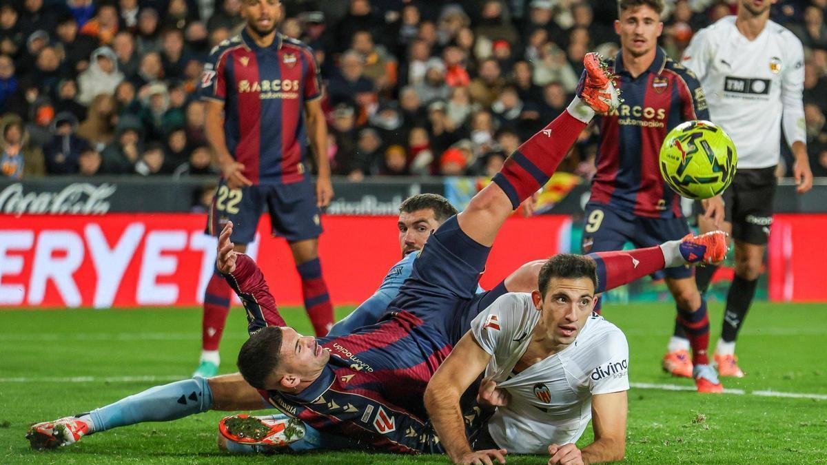 Valencia CF y Levante UD afrontan las tres últimas jornadas de LaLiga