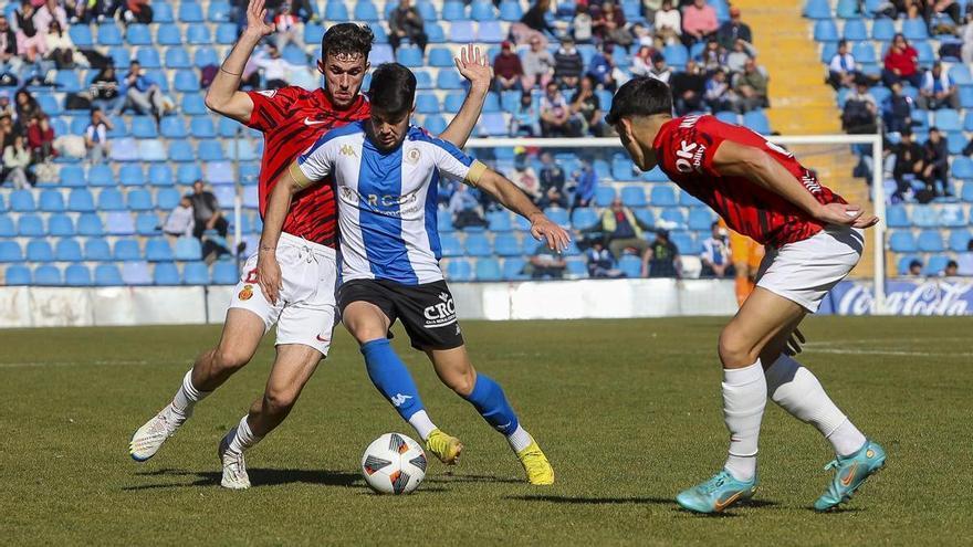 El Hércules arruina un gran día de Alvarito