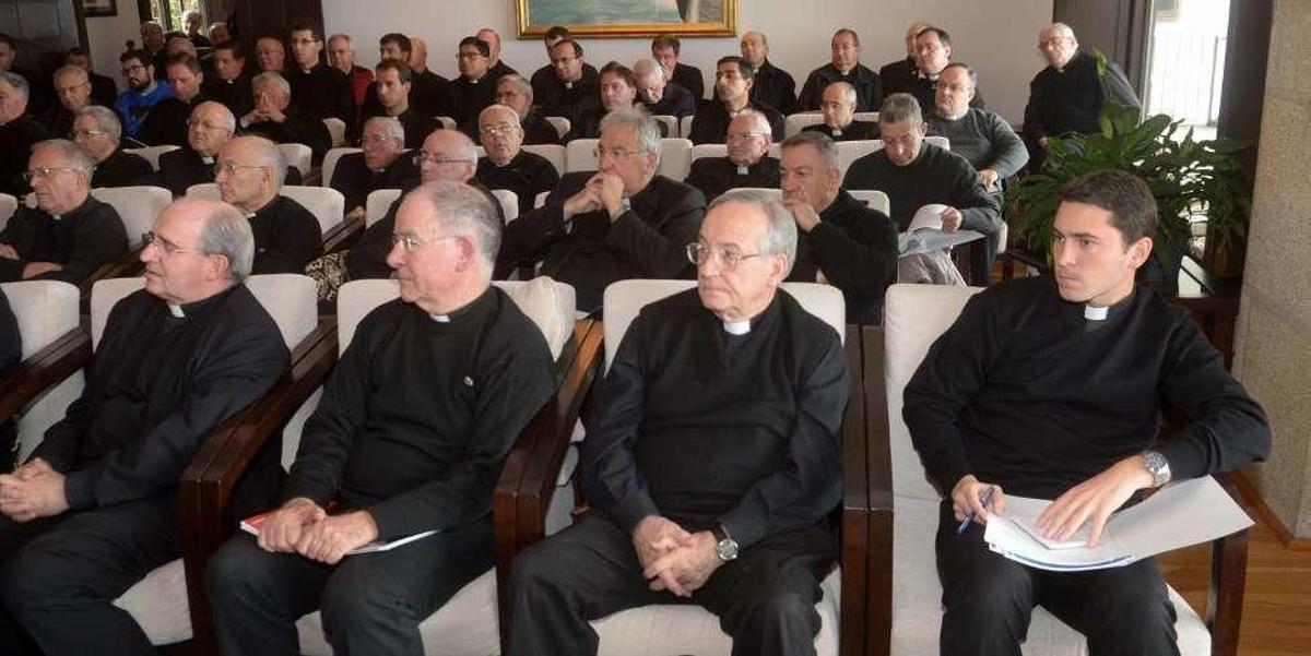 Sacerdotes de Galicia celebran una jornada de formación en Olbeira