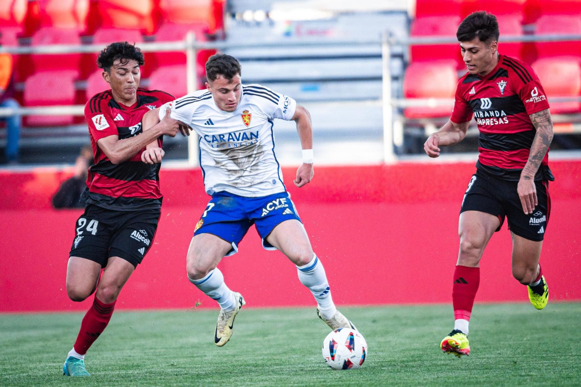 Estadísticas de real zaragoza contra mirandés