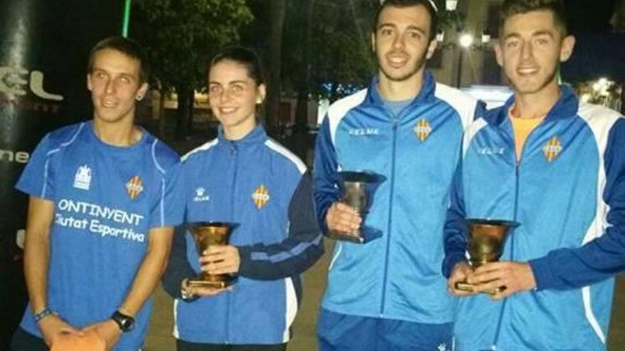 Los atletas del CAVA Cristian Francés y Laura Navalón ganan la Volta a Peu de Aielo