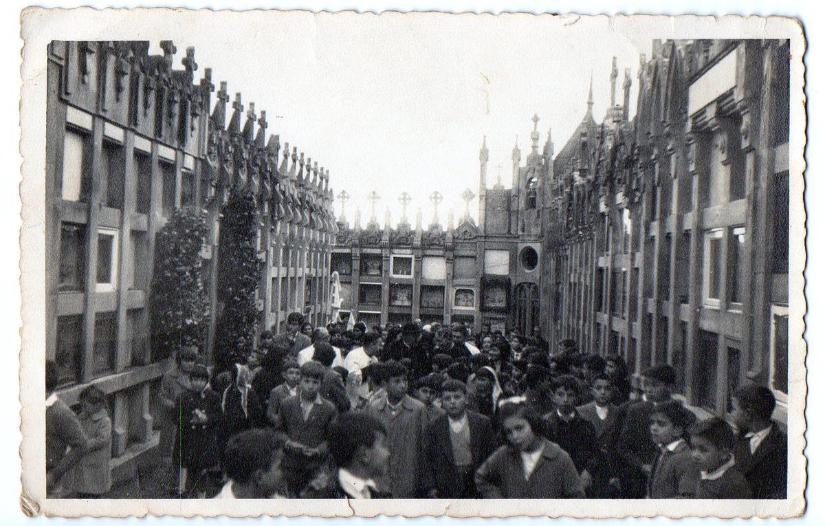 Inauguración de la ampliación del cementerio de Matamá, en 1958.