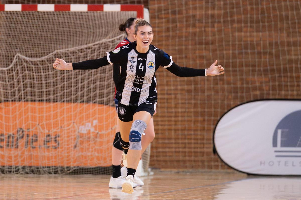 Nayra Solís celebra una acción del Costa del Sol en Carranque.