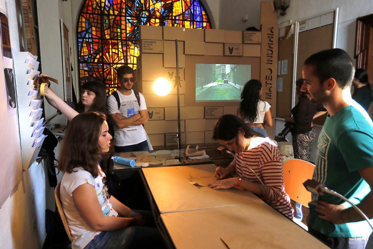 Fotogalería / Jornada de puertas abiertas en la Escuela de Arte Mateo Inurria