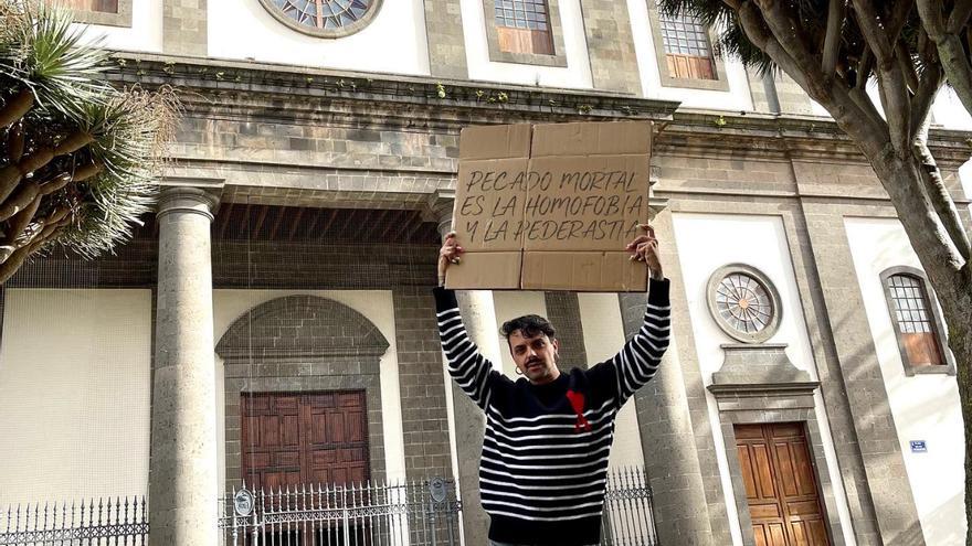 La política y la sociedad canaria, en contra de la homofobia del obispo de Tenerife