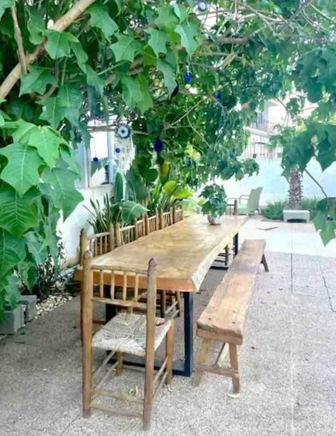 Una casa de Ibiza que funciona como albergue ilegal aloja a hasta seis personas en una habitación