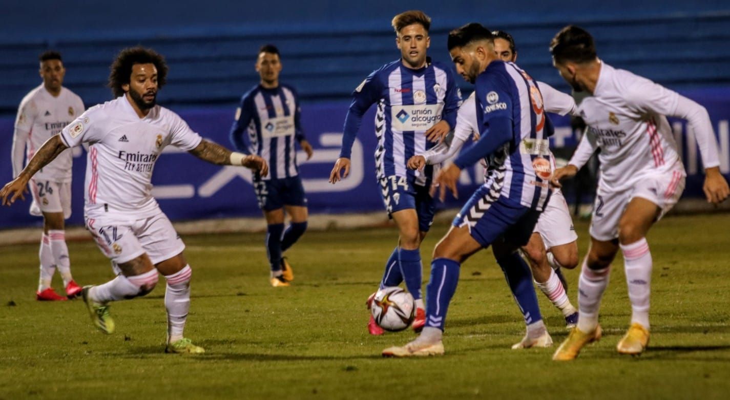 Alcoyano - Real Madrid: El Alcoyano hace historia y elimina al Madrid de la Copa del Rey (2-1)