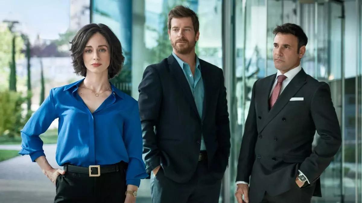 Elena Rivera, Manu Baqueiro y Miquel Fernández, protagonistas de la serie.