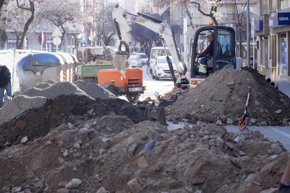 Tallen la circulació al carrer de Joan Maragall