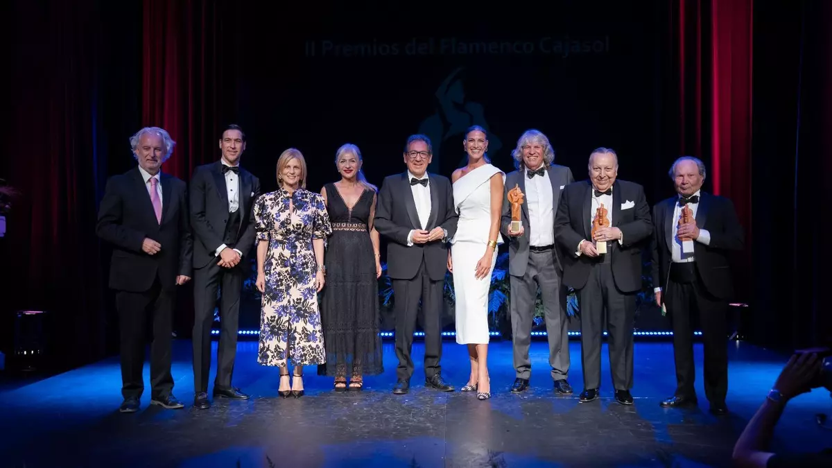 Paco Cepero, Manolo Marín y José Mercé brillan en el II Premios del Flamenco Cajasol