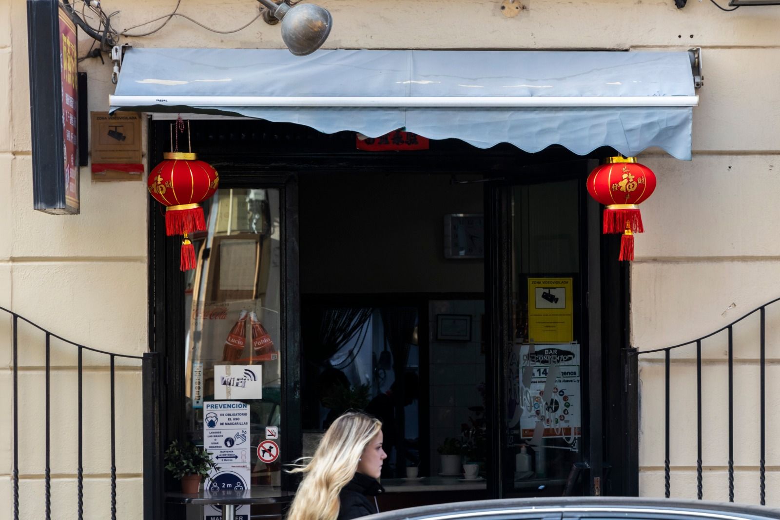 Así ha sido el montaje del nuevo año chino en el Chinatown de València