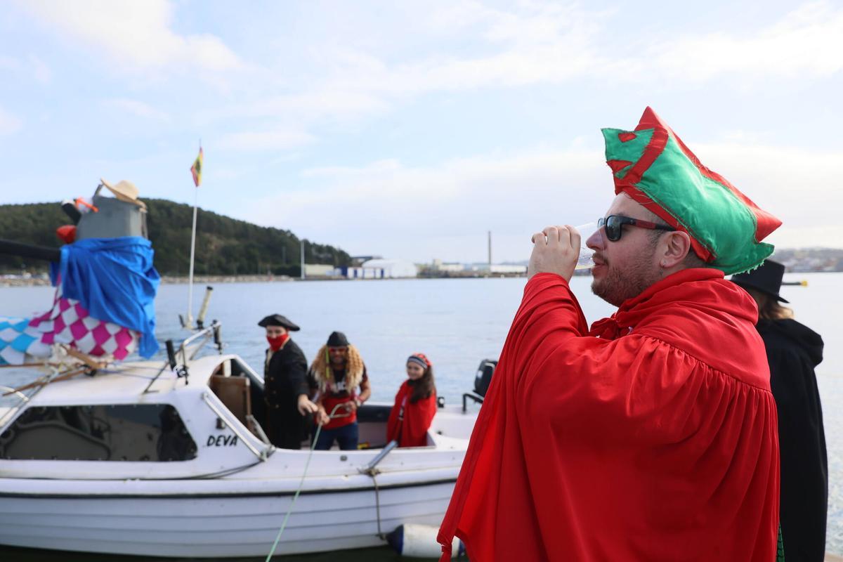 En imágenes: El desembarco de la Sardina abre el Antroxu de Avilés