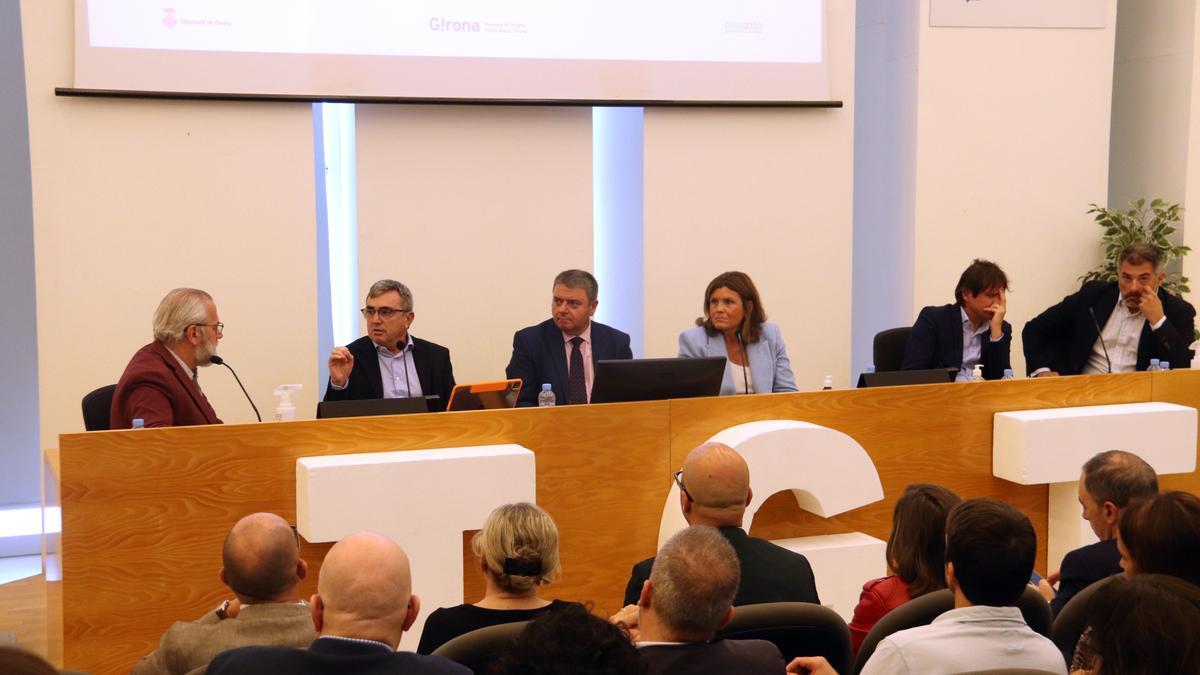 Diversos representants del sector turístic participen en una jornada de la Taula Gironina de Turisme