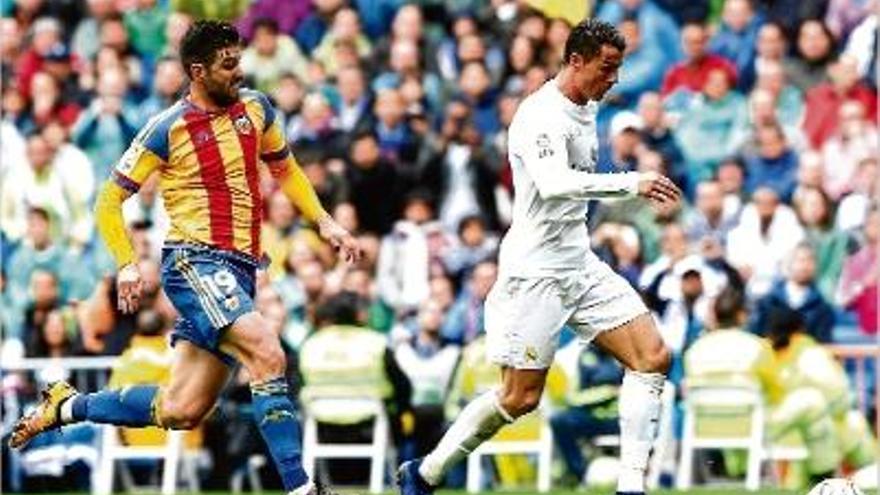 El Madrid acaba demanant l&#039;hora però encara opta al títol