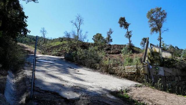 Uno de los accesos al parque, completamente abierto. |   // IÑAKI ABELLA