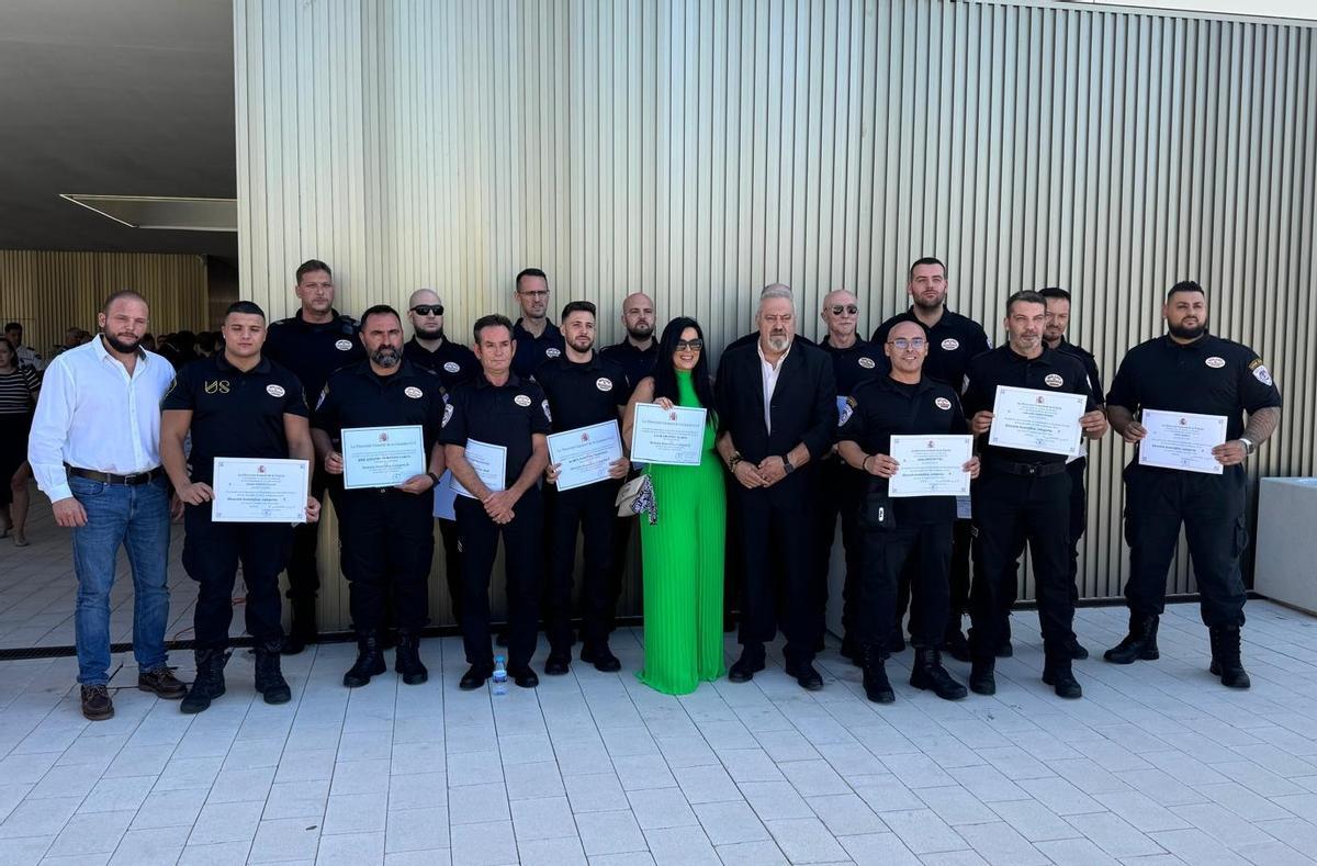 Entre los galardonados, 17 miembros de la empresa Levantina de Seguridad.