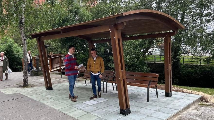 Nueva marquesina junto al puente de Las Vegas a Villalegre