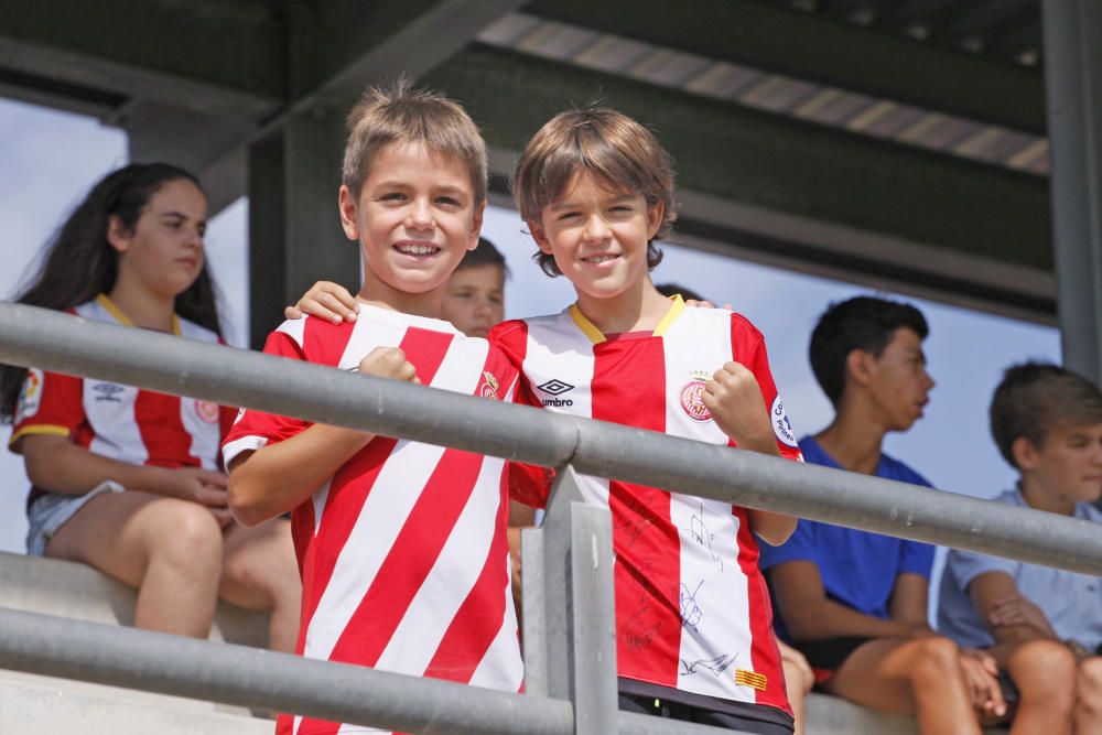 Entrenament de portes obertes del Girona FC a l'Escala