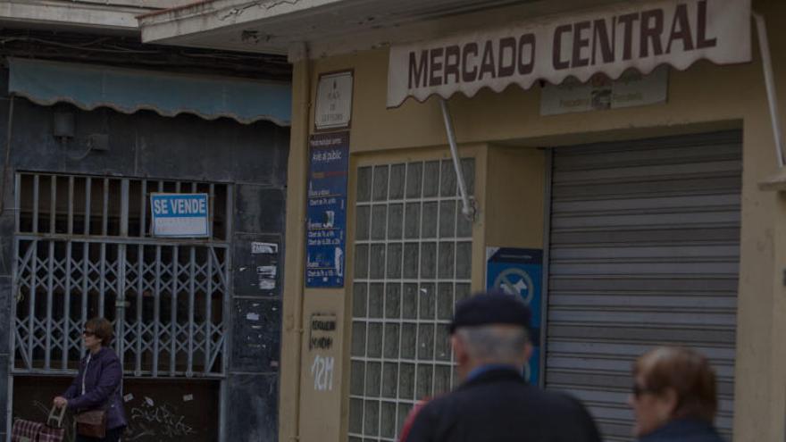 Una imagen de la puerta del Mercado Central de Elche