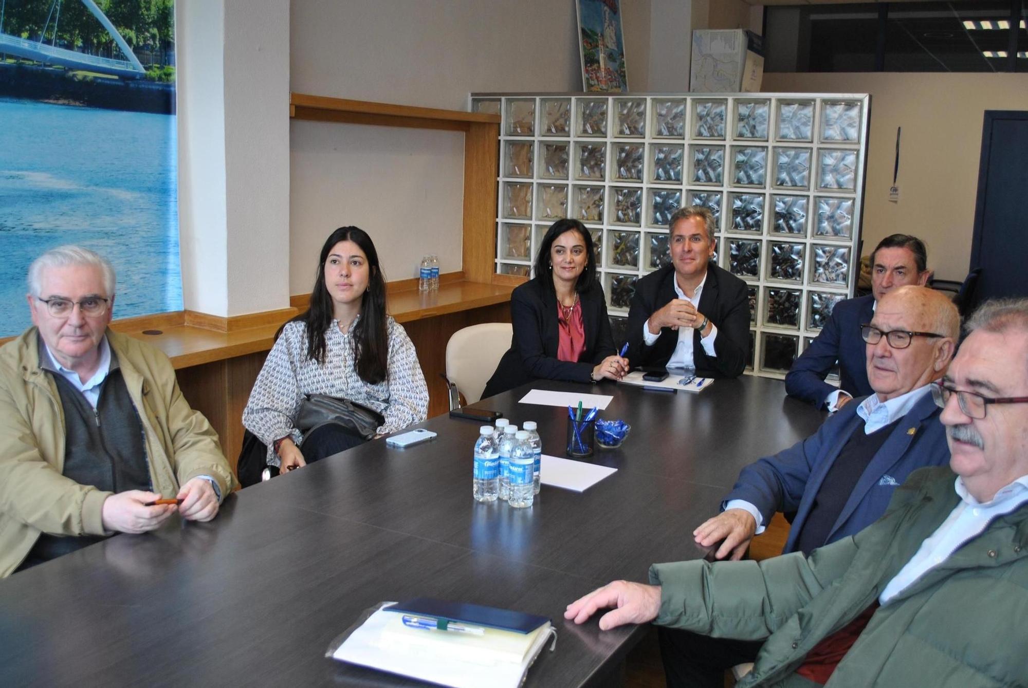 Reunión de las organizaciones empresariales de la ciudad con Domínguez y Crespo