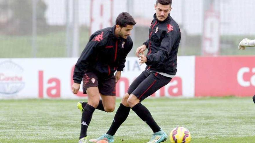 Nacho Cases supera a Sergio en el entrenamiento de ayer.