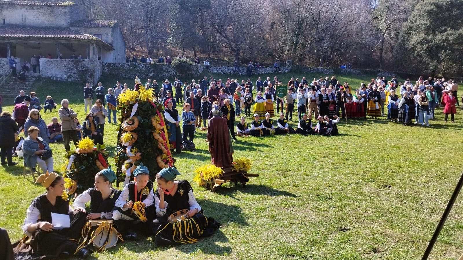 Pimiango celebra las fiestas de Santu Medé