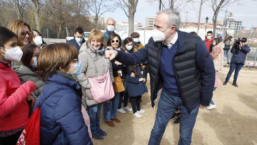 El líder del PP aragonés, Jorge Azcón, esta mañana en un acto convocado en Zaragoza como alcalde de la ciudad.