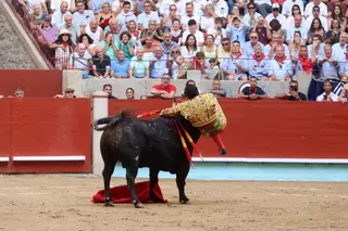 Morante de la Puebla sufre una grave cornada en la feria de La Peregrina en Pontevedra