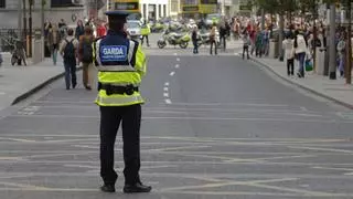 Un ataque con arma blanca deja cinco heridos, tres de ellos menores, en el centro de Dublín